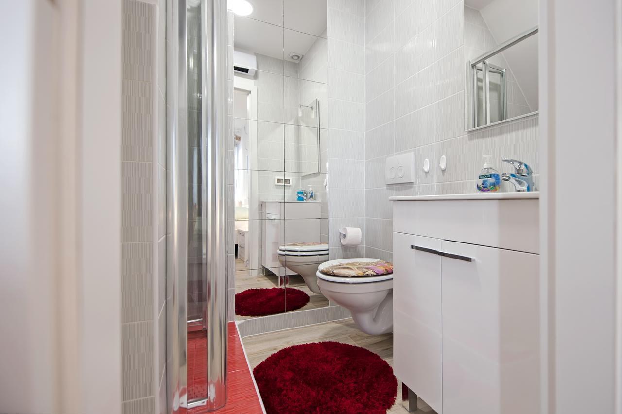 La Svalba Rooms & Studios Ровинь Экстерьер фото