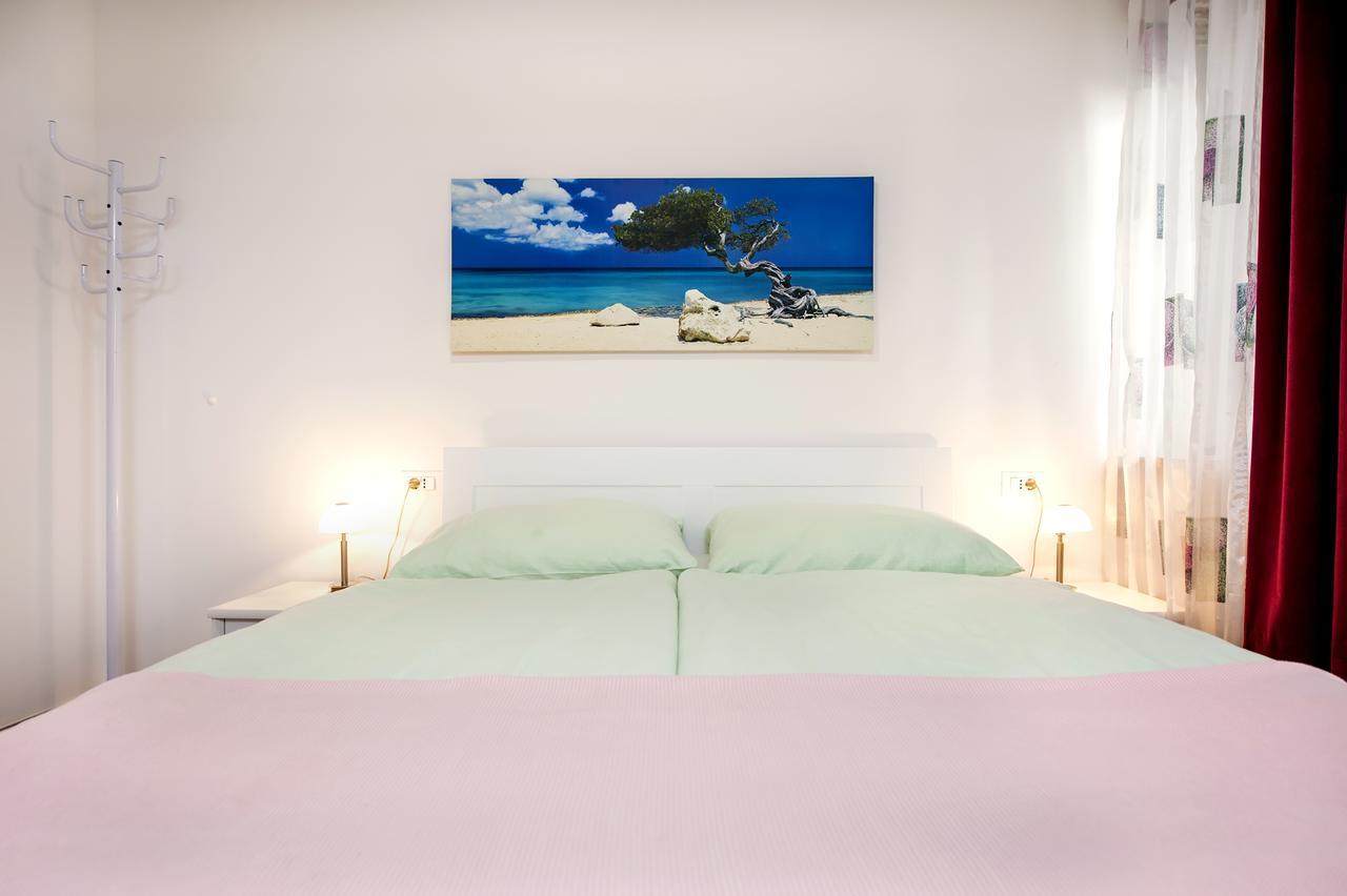 La Svalba Rooms & Studios Ровинь Экстерьер фото