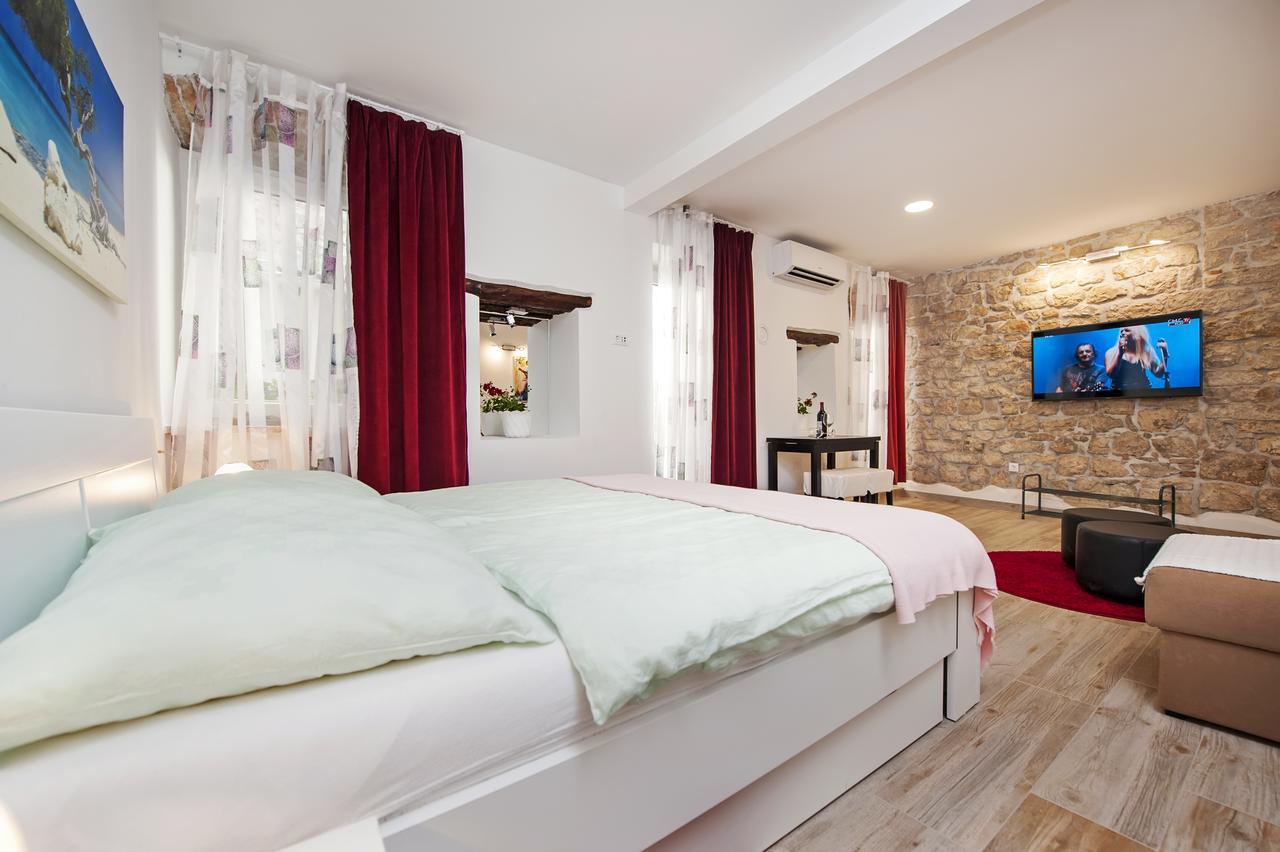 La Svalba Rooms & Studios Ровинь Экстерьер фото
