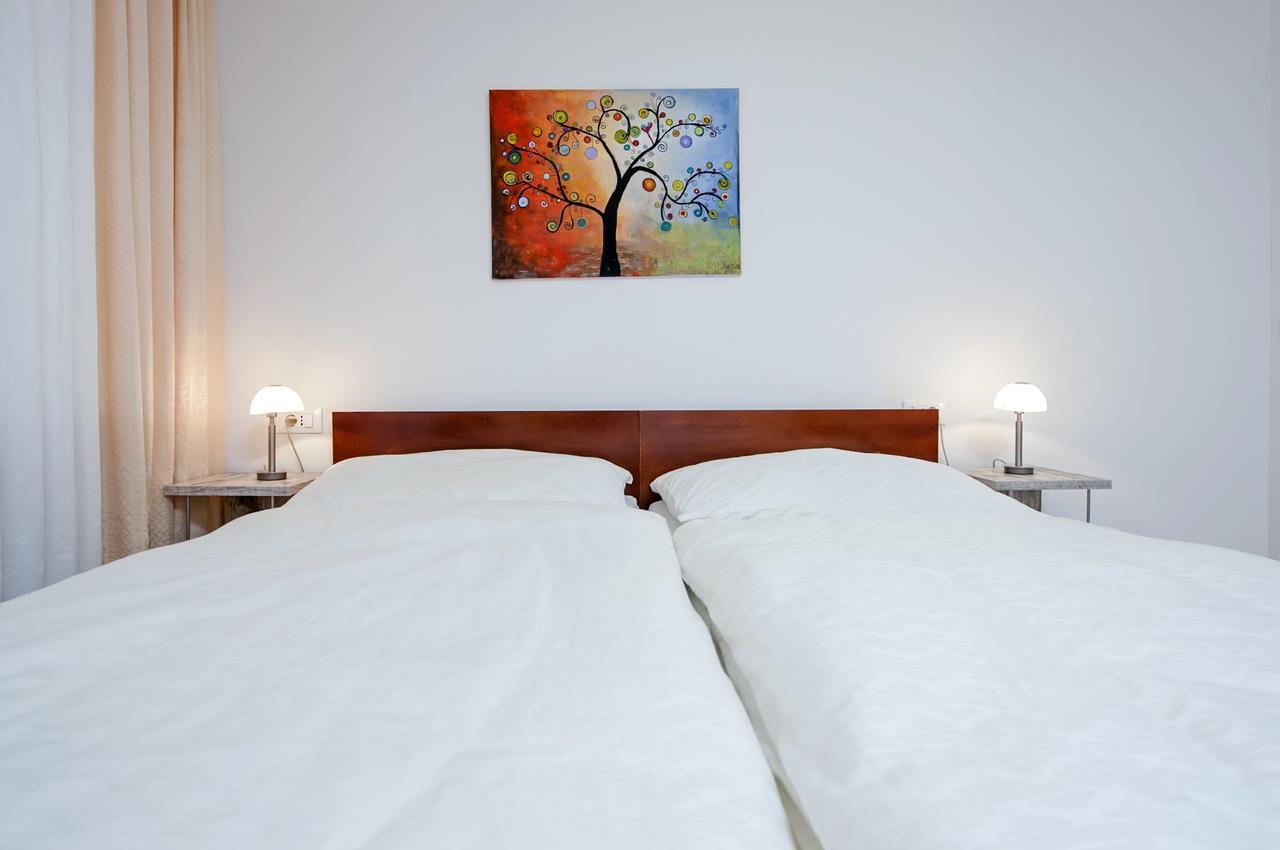 La Svalba Rooms & Studios Ровинь Экстерьер фото